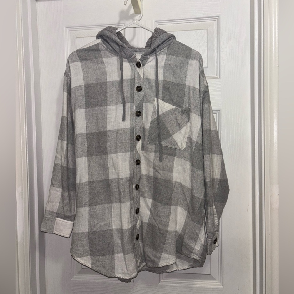 Maurices Gray & White Plaid Hooded Button-Down Flannel